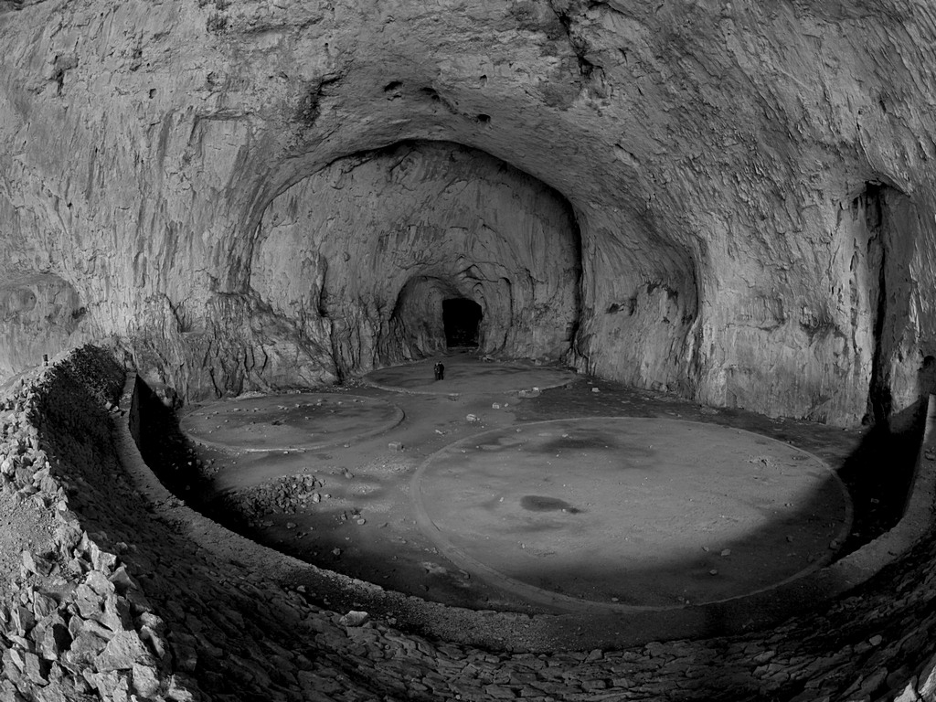 Деветашка пещера 20111226 - 05